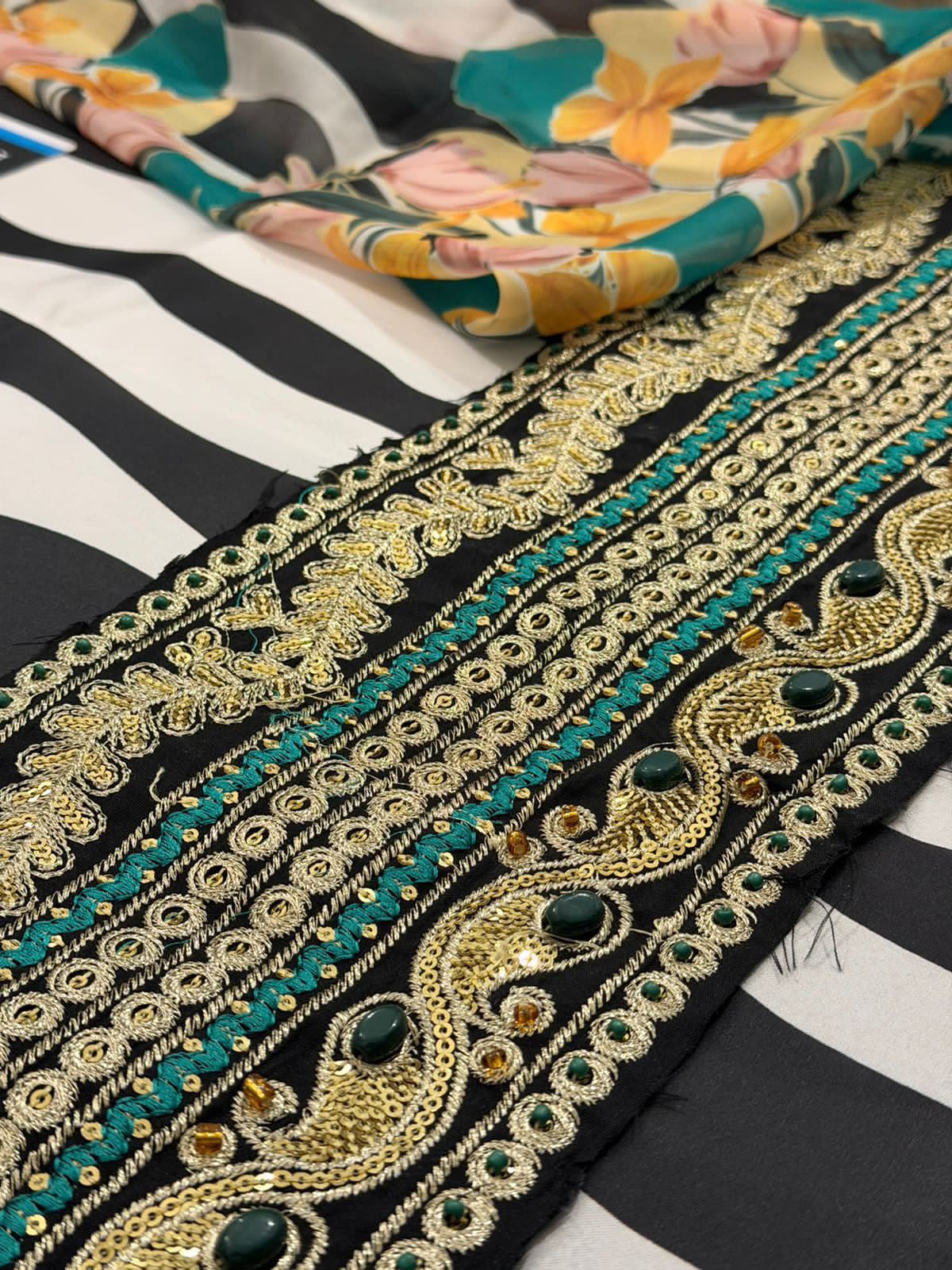 AMARA/SARA SILK 3PC HIT CODE UF89