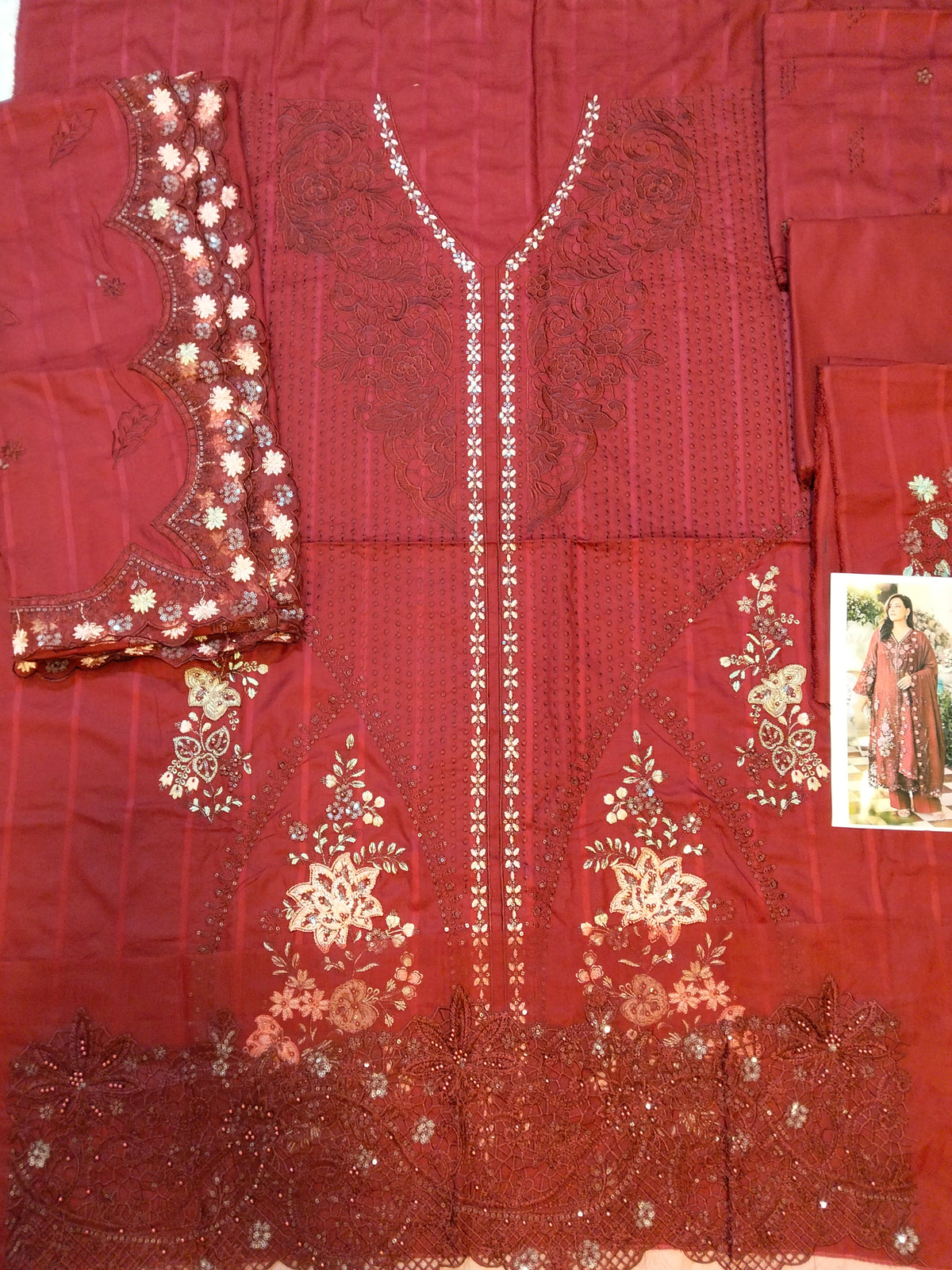 Maria.B Dhanak Embroided 3pc Hit Code D107