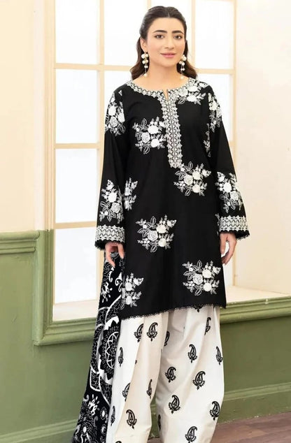 ZARA SHAHJAHAN BLACK & WHITE