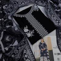 ZARA SHAHJAHAN BLACK & WHITE