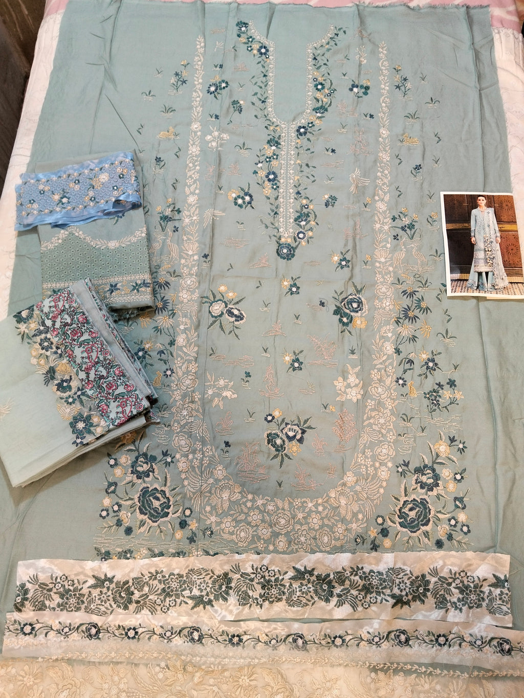 Republic Embroided Karandi 3pc Hit Code D-03 Lilas