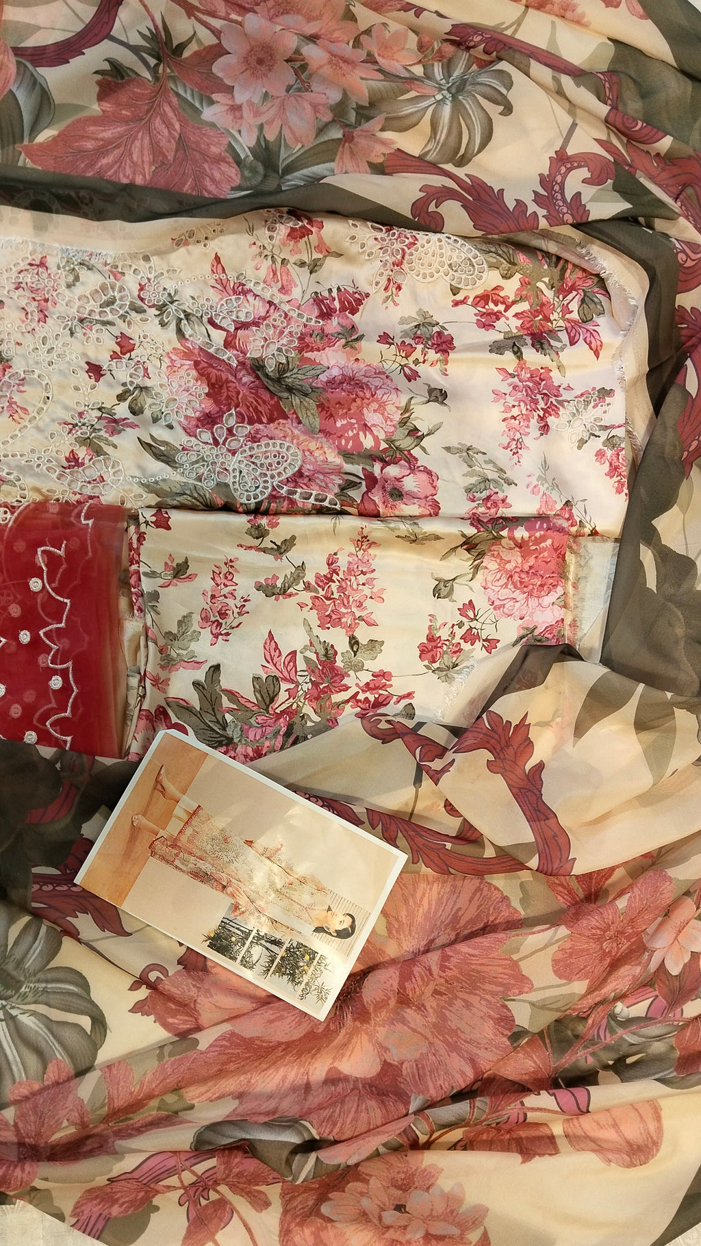 Barooque Silk Embroided 3Pc Hit Code UF4401 A