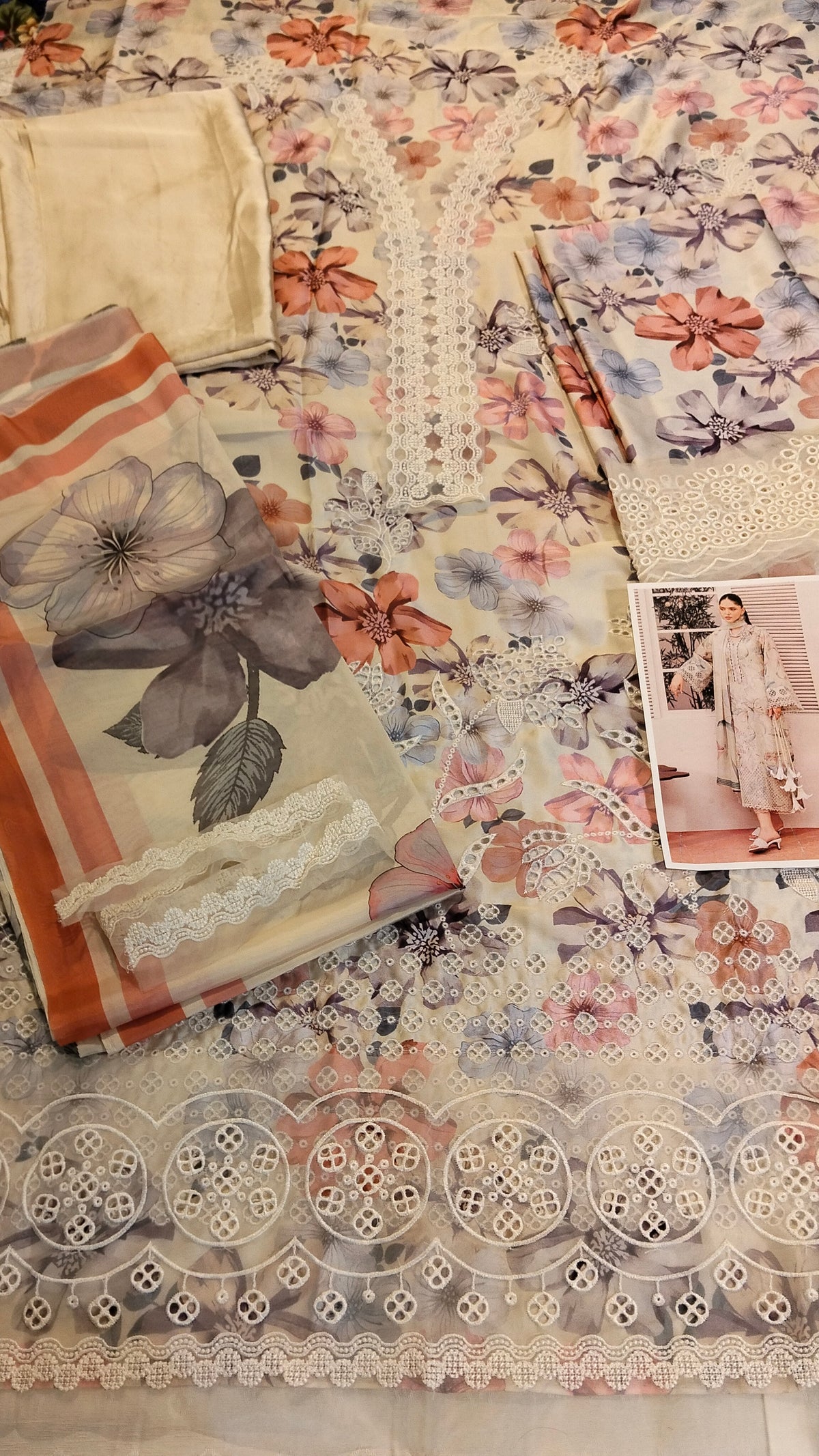Barooque Silk Embroided 3pc Hit code Uf410 A