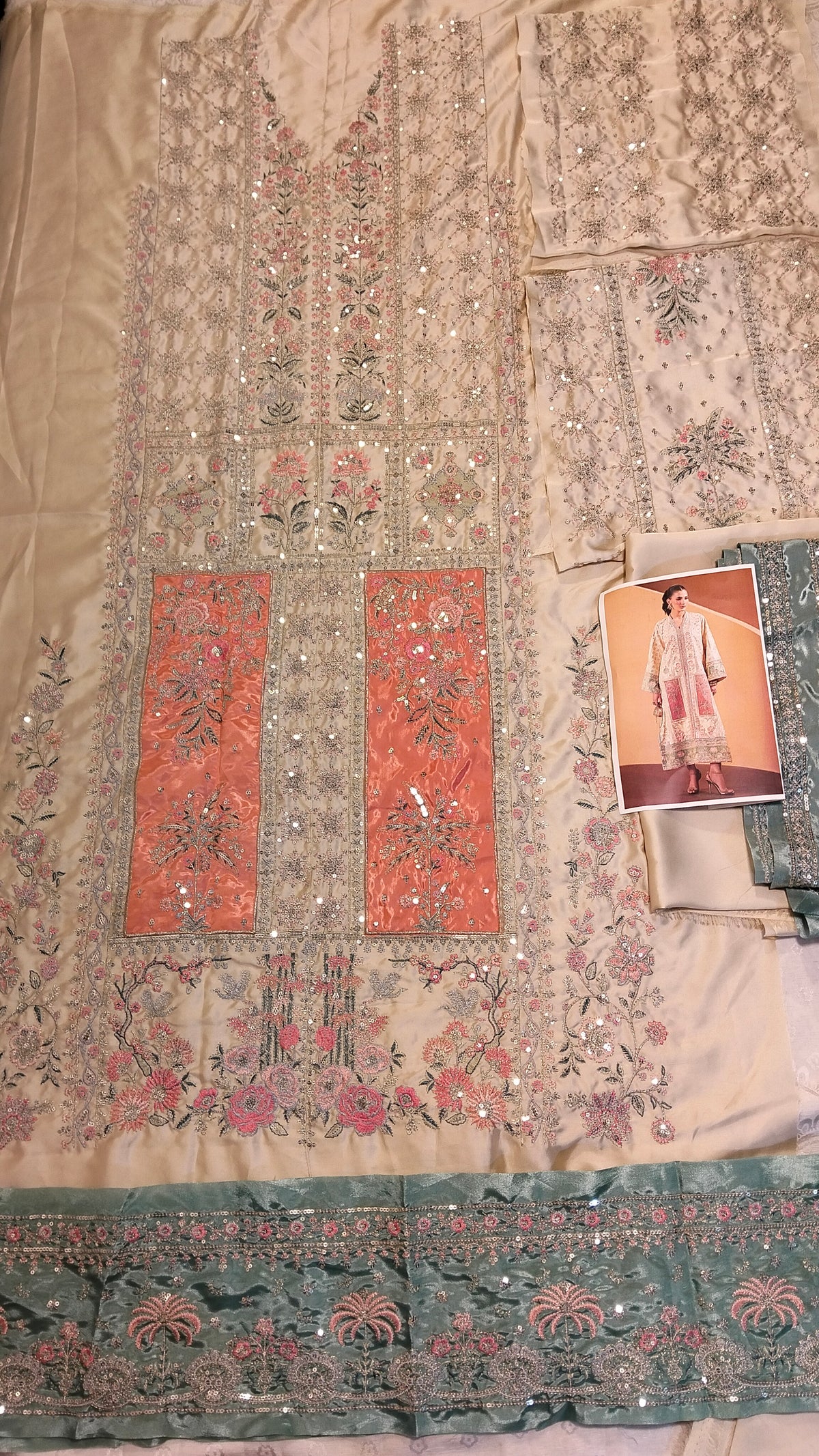Ethnic Silk Embroided 2Pc Hit Code