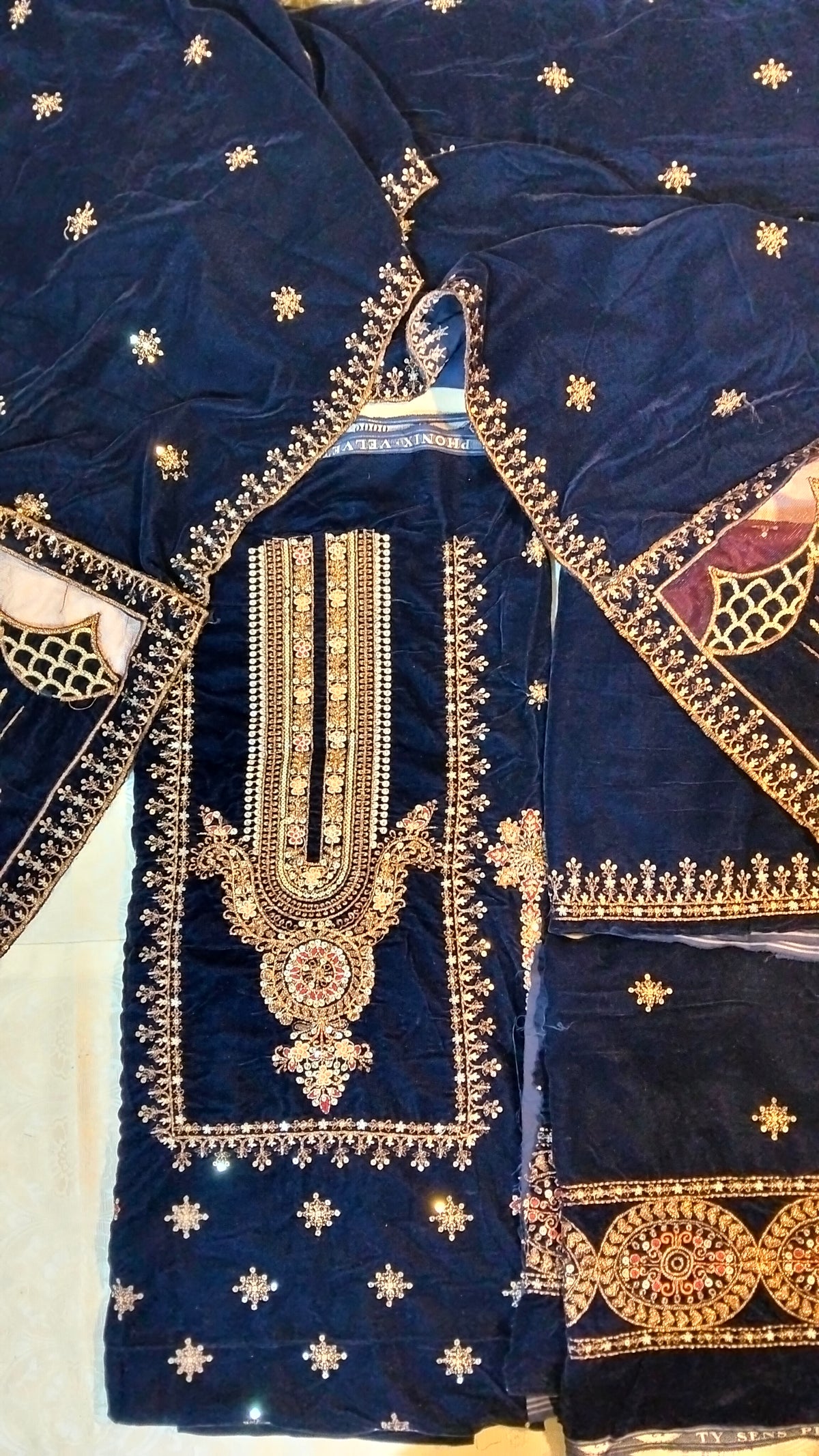Marib Micro Velvet Embroided 3Pc Hit Code 01 Nevy Blue