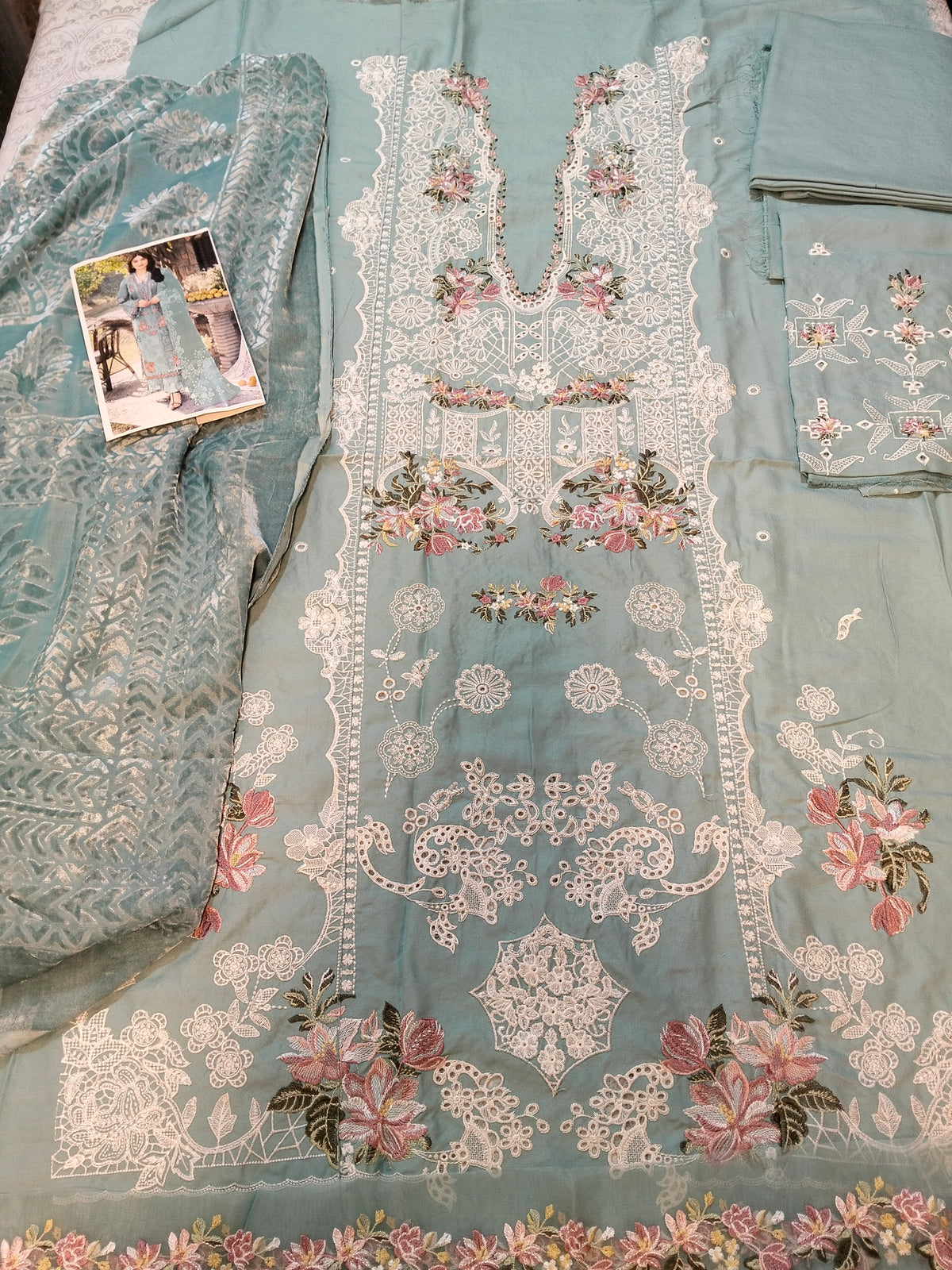 Elaf Embroided Dhanak Vs Plachi Shwal 3Pc Hit Code ELY 02-B