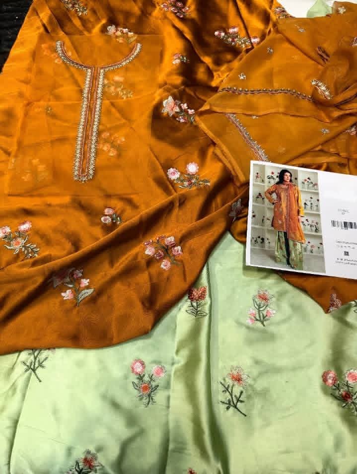 Maria.B Silk Print 3PC Dress – Silk Print Folder