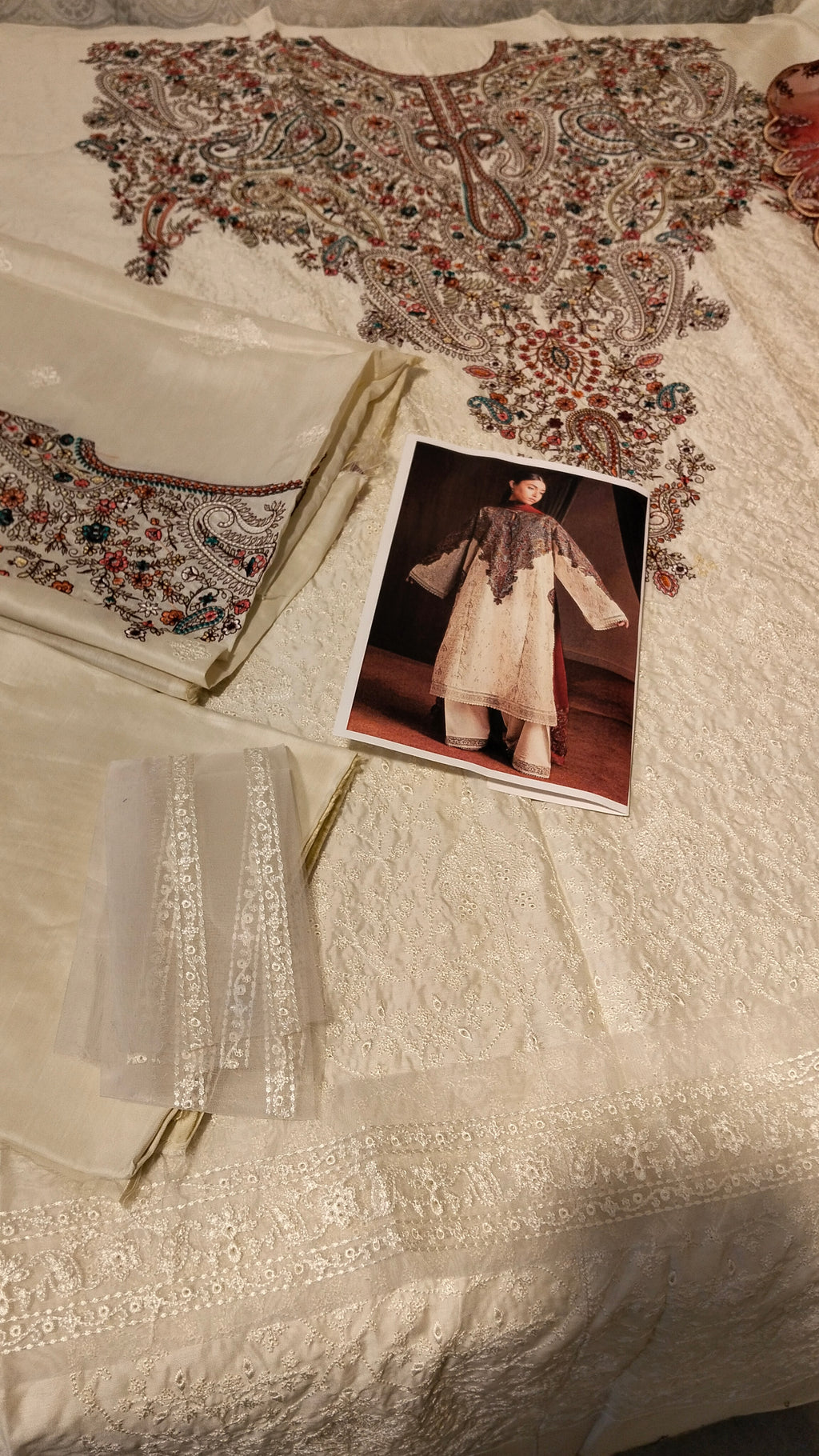 Zara shah jhan Embroided 3pc viscose hit code D7
