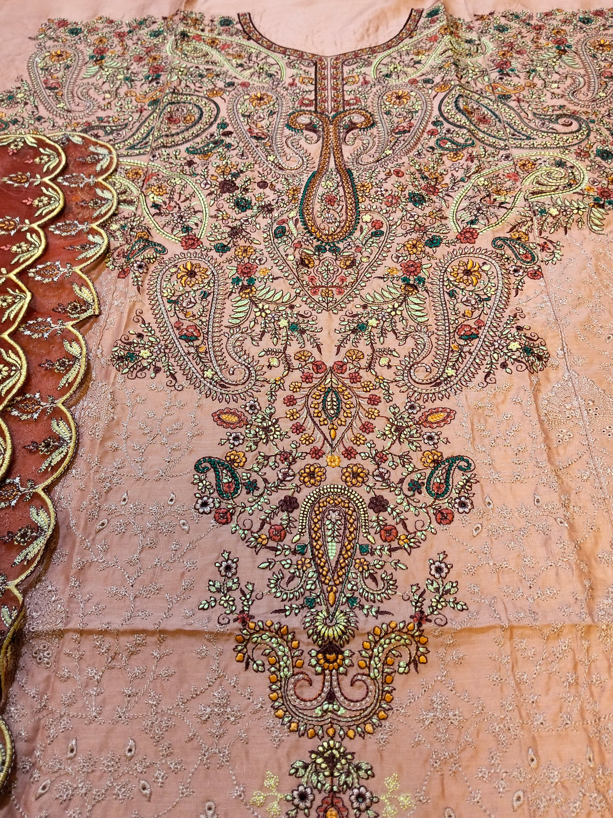 Zara shah Jahan Embroided 3pc viscose Hit code D07