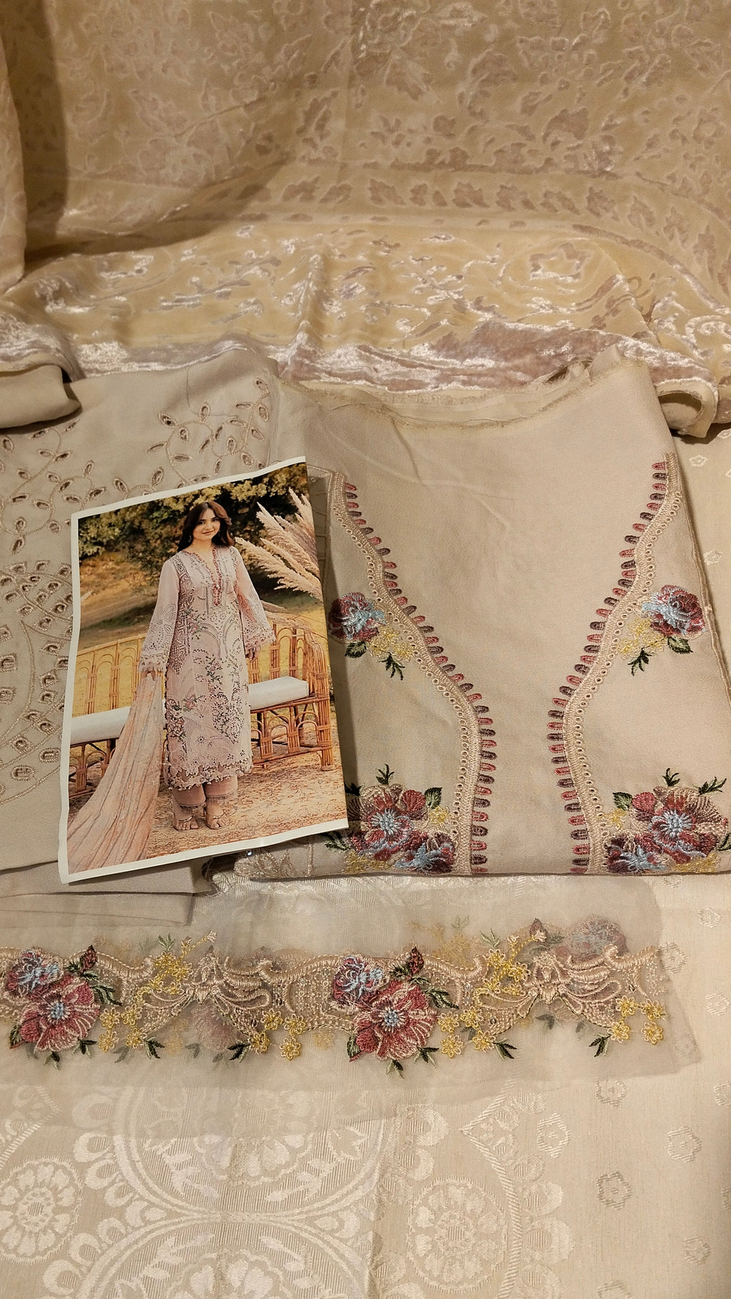 Elaf Embroided Dhanak with plachi Shwal Hit code 02A