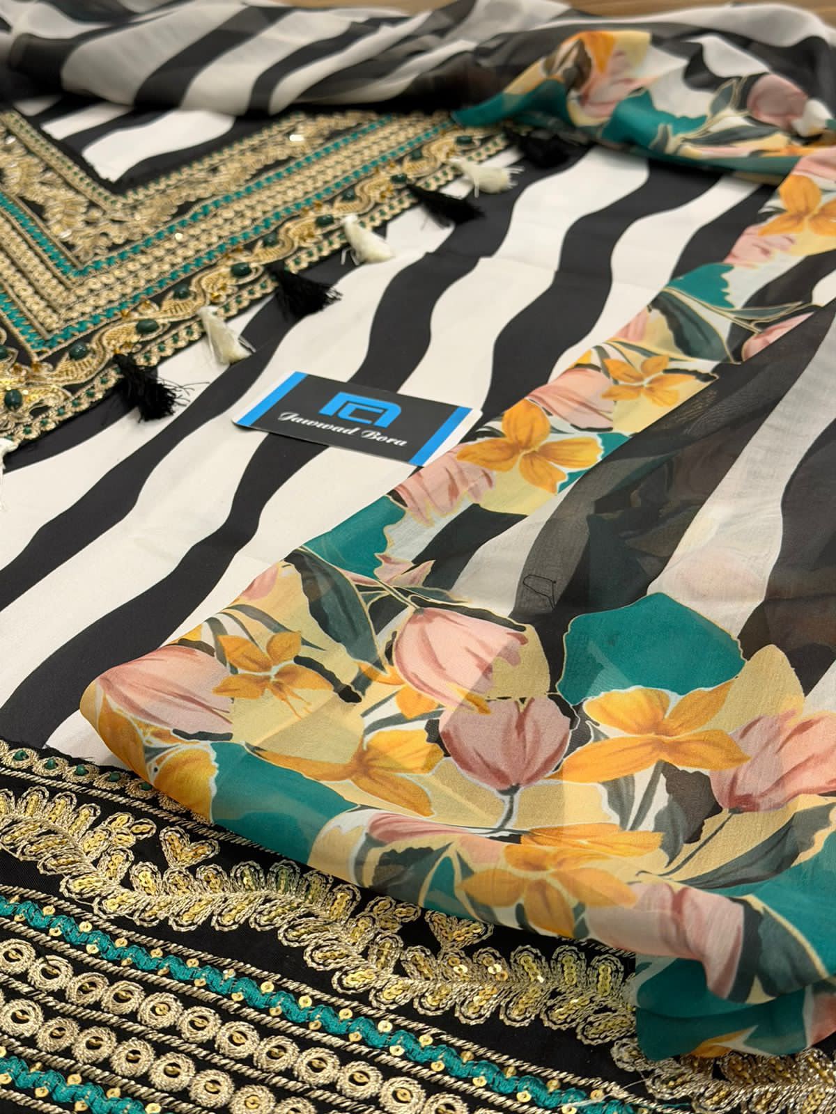 AMARA/SARA SILK 3PC HIT CODE UF89
