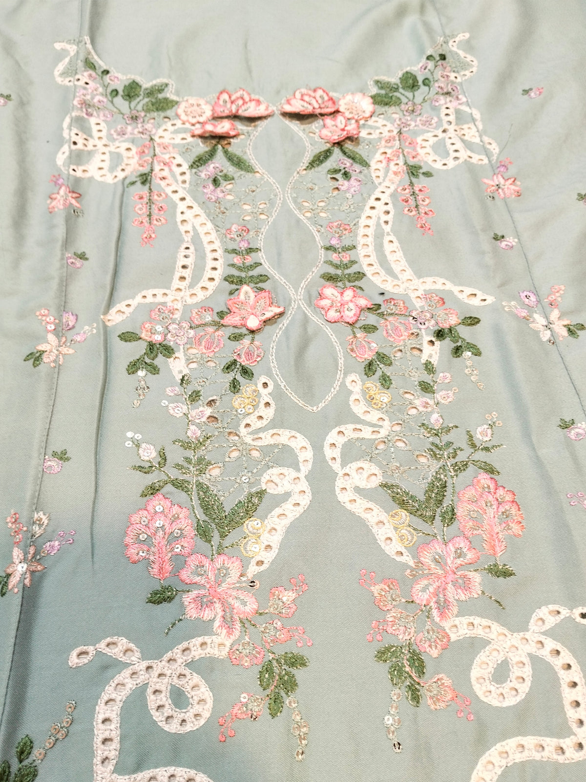 Maria.B Embroided Dhanak Vs Plachi Shwal 3pc Hit Code 112