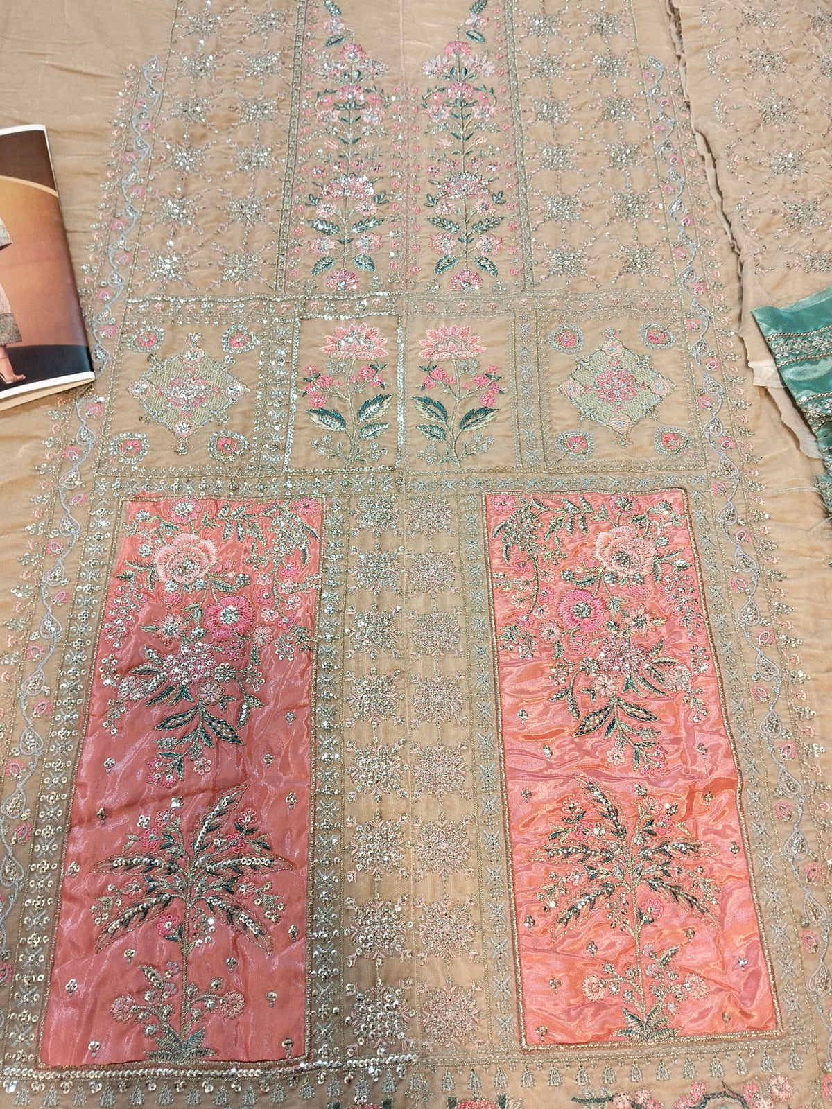 Ethnc Embroided Micro Velvet 2pc Hit Code E1210