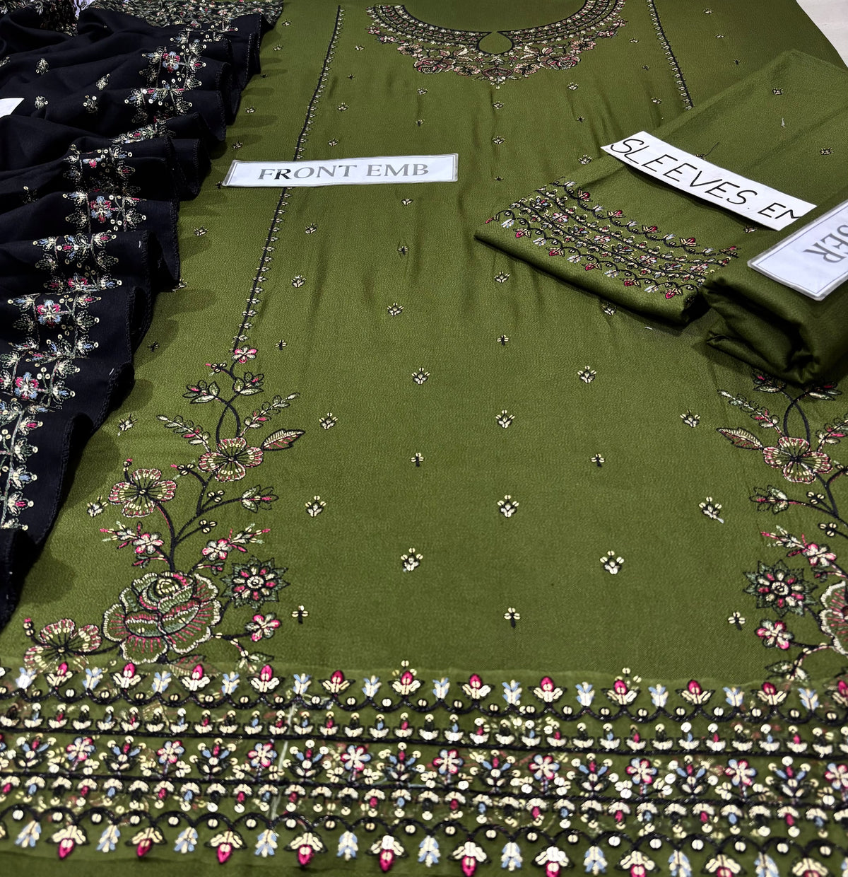 BATIK DHANAK COLLECTION 3PC HIT CODE