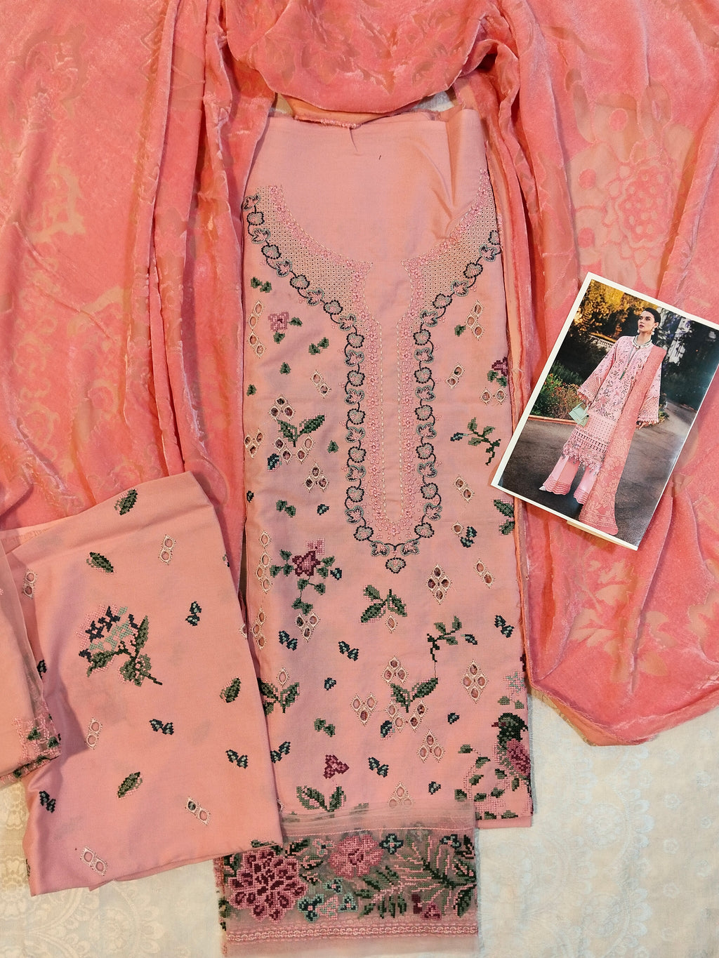 Republic Embroided Dhanak Vs Plachi Shwal 3Pc Hit Code D05