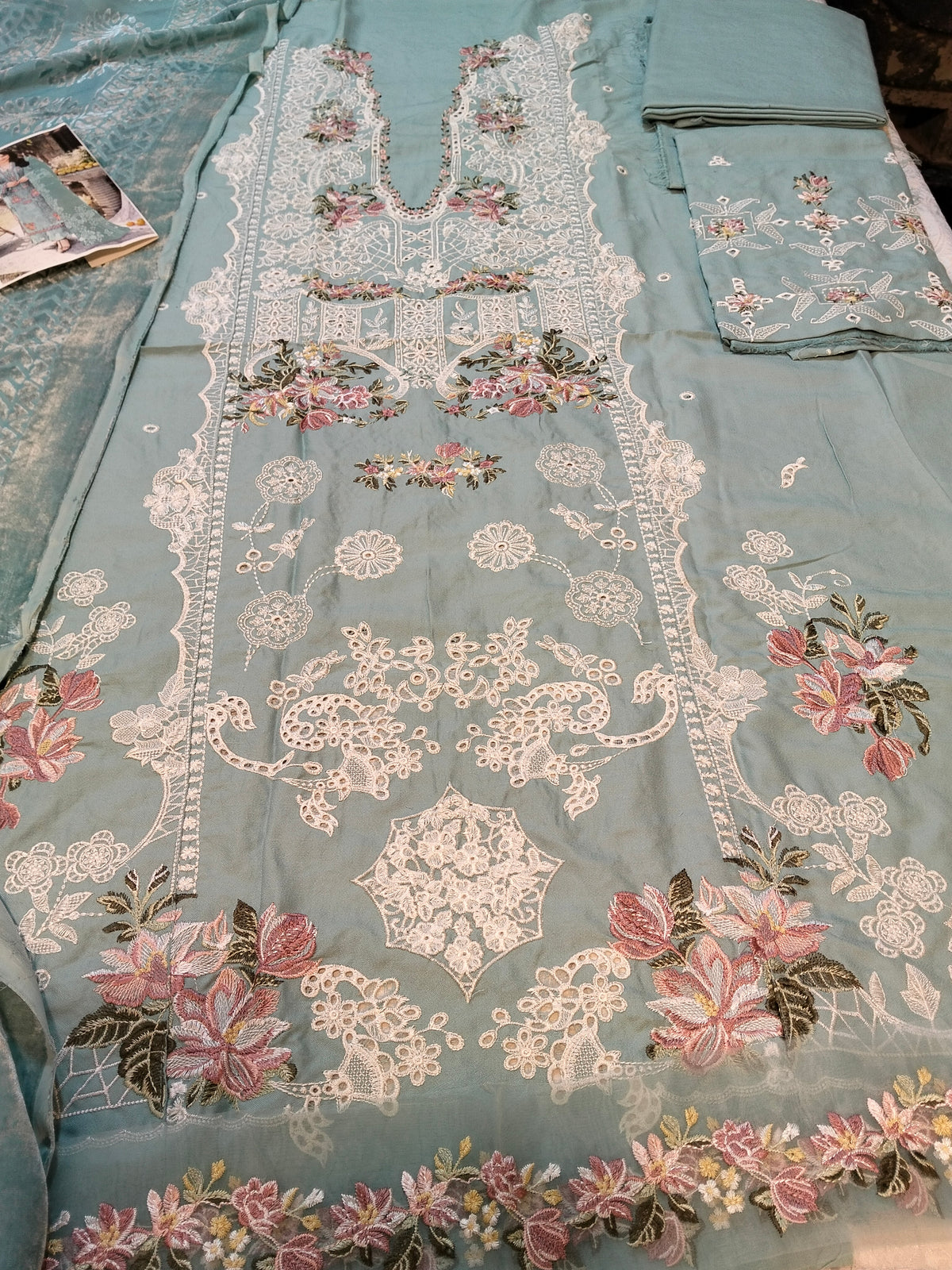Elaf Embroided Dhanak Vs Plachi Shwal 3Pc Hit Code ELY 02-B