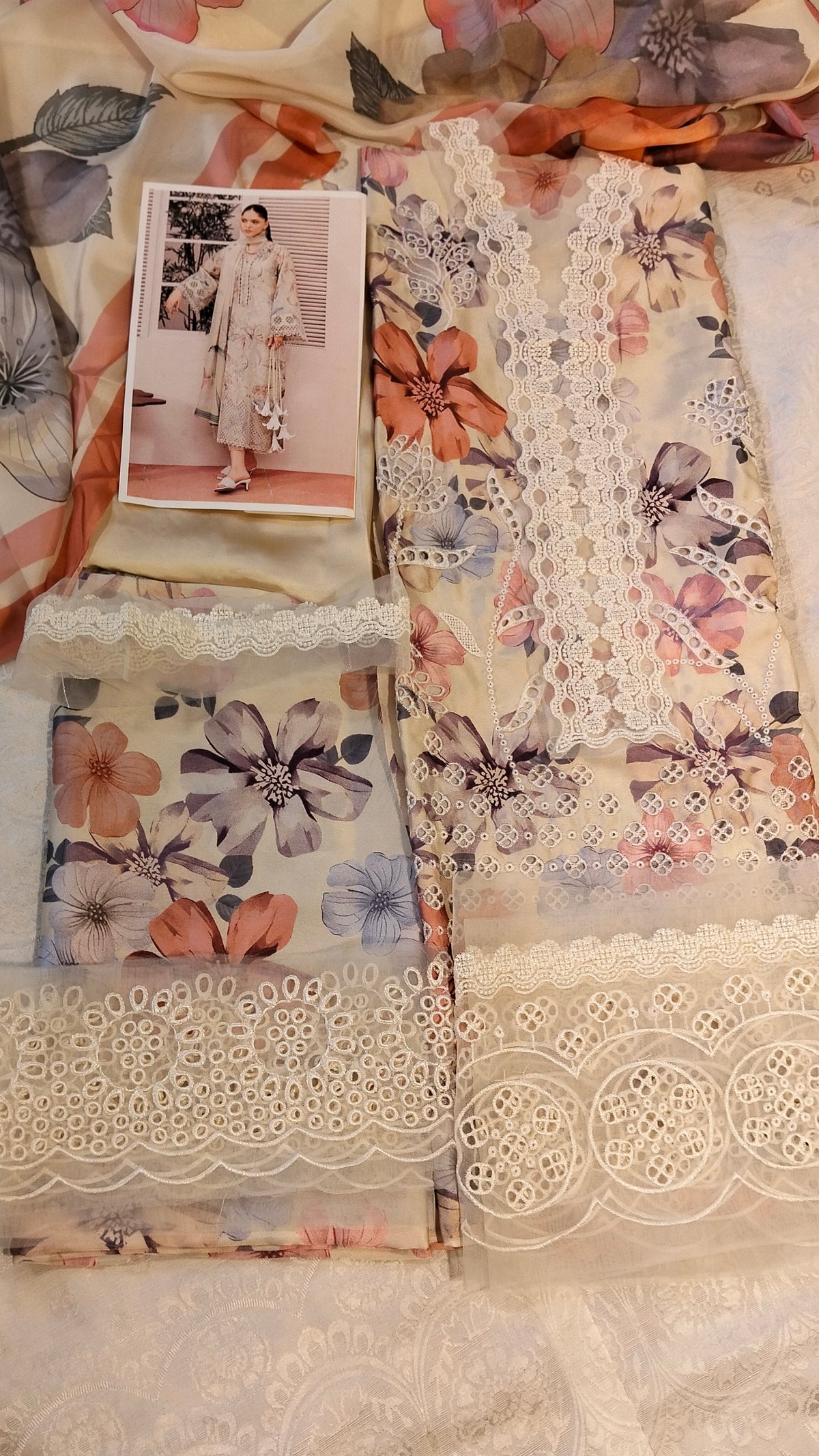 Barooque Silk Embroided 3pc Hit code Uf410 A