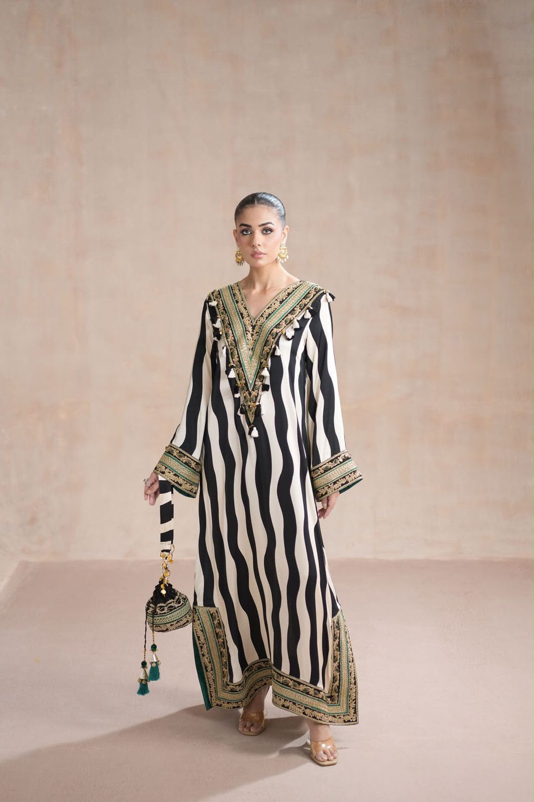 AMARA/SARA SILK 3PC HIT CODE UF89