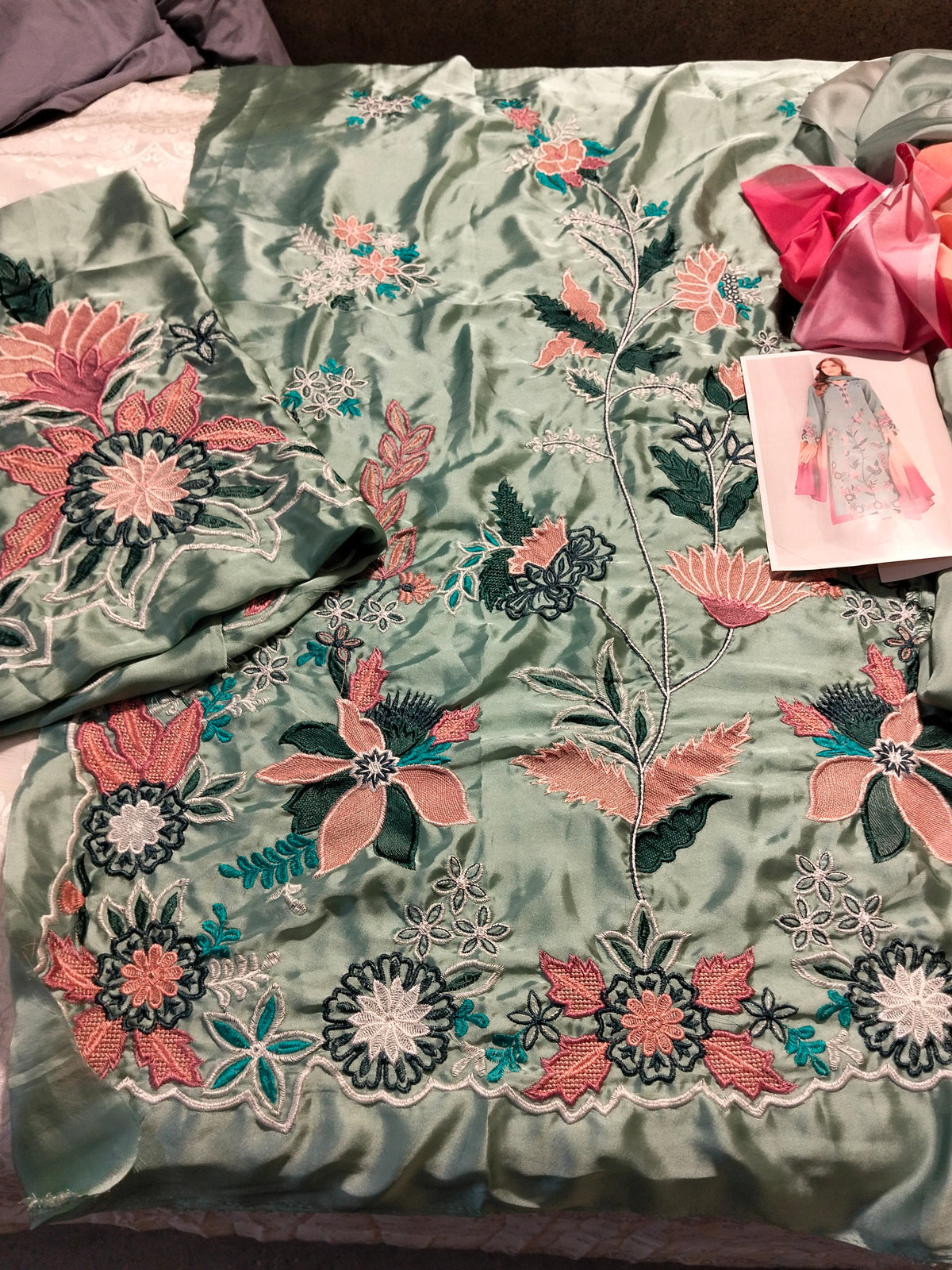Barooque Silk Embroided 3pc Hit code