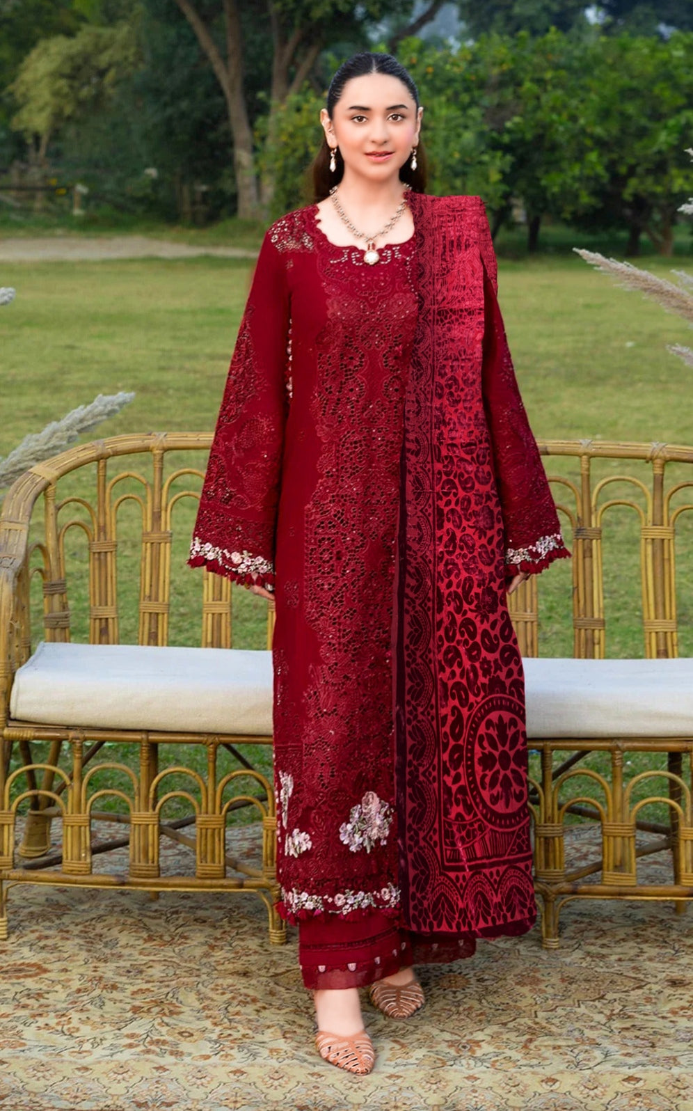 Elaf Embroided Dhanak Vs Plachi Shwal 3Pc Hit Code