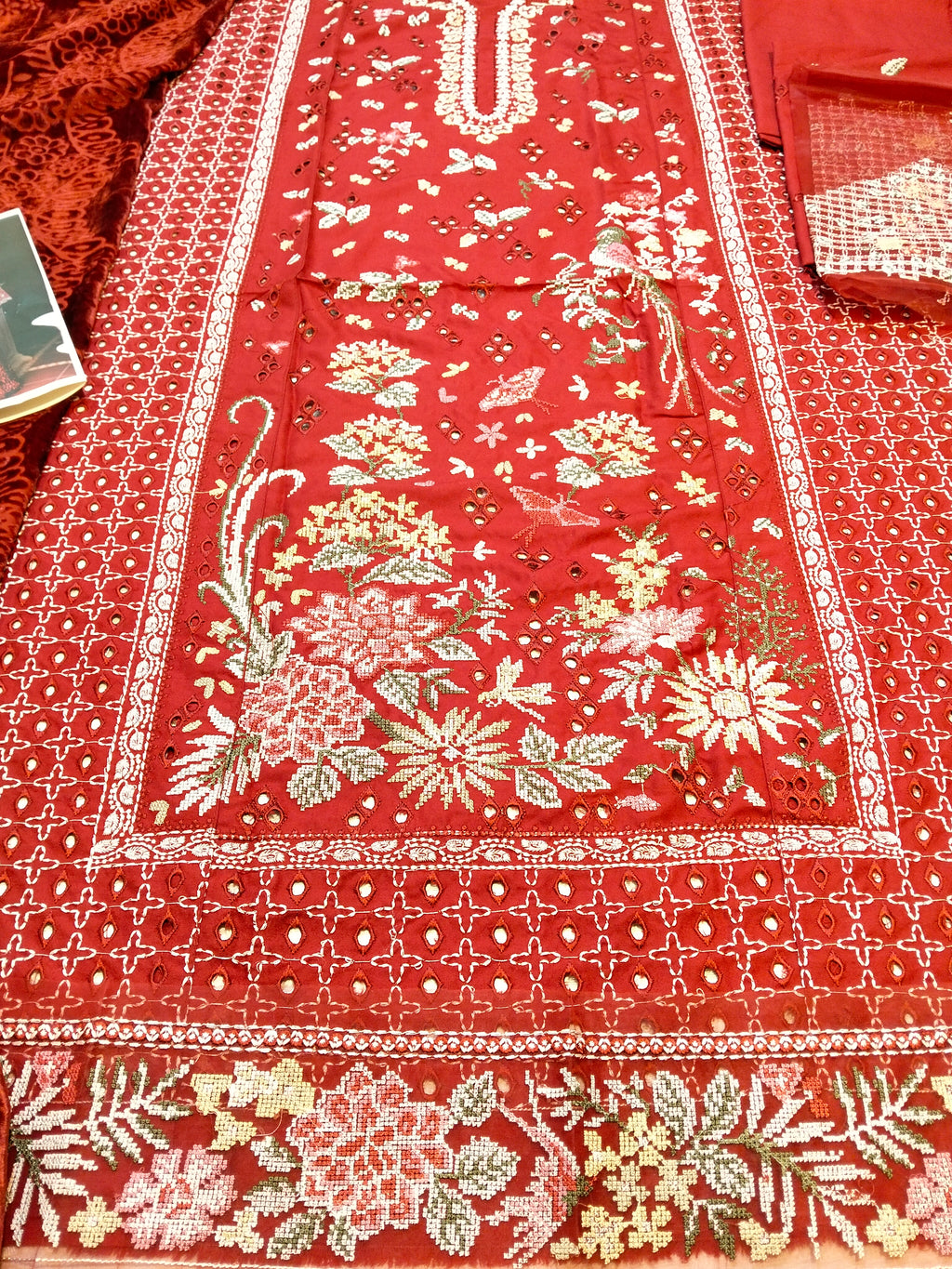 Republic Embroided Dhanak Vs Plachi Shwal 3Pc Hit Code D-05 B Nyra