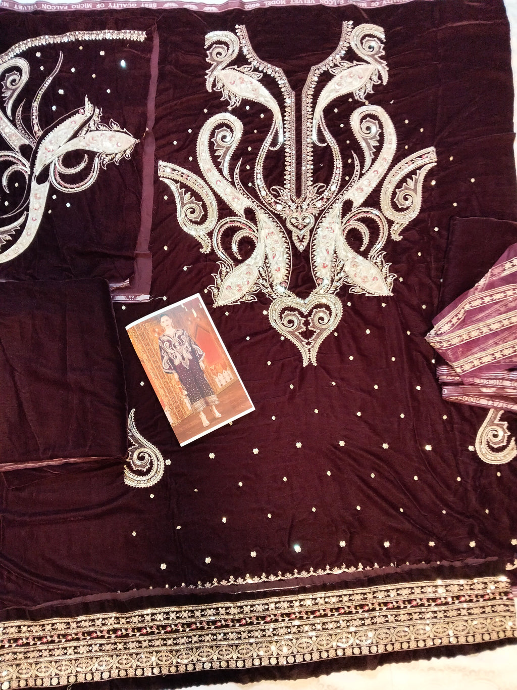 Ethnc Embroided Micro Velvet perpole 2pc hit code