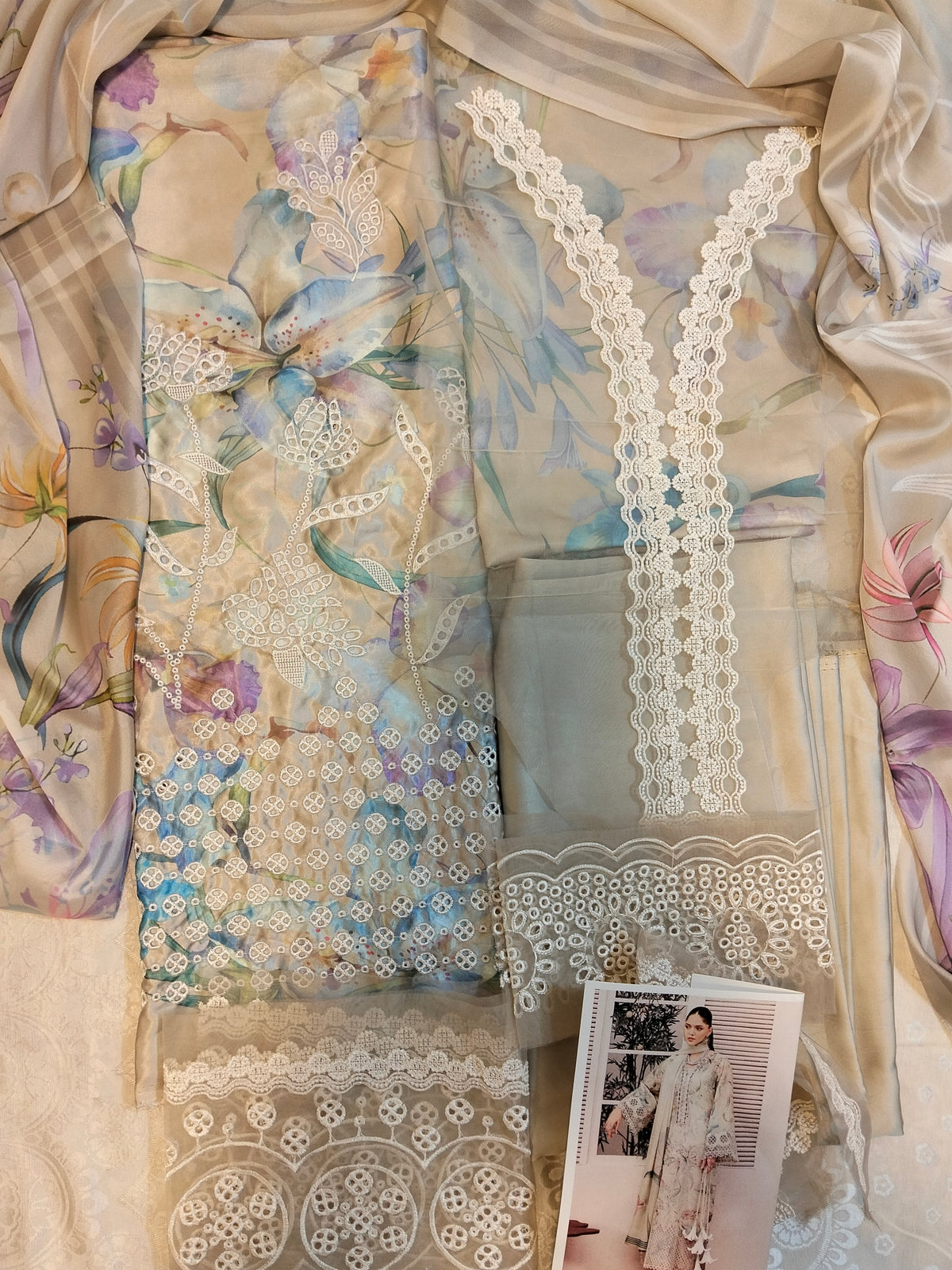 Barooque Embroided Silk print 3pc Hit Code 4410