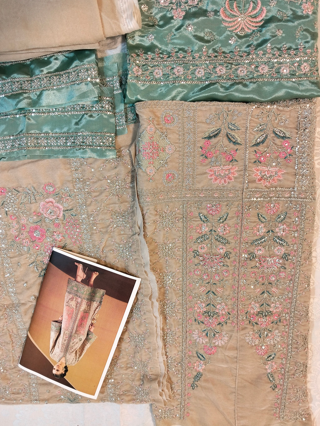 Ethnc Embroided Micro Velvet 2pc Hit Code E1210