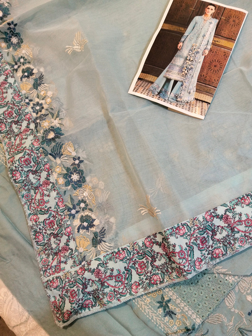 Republic Embroided Karandi 3pc Hit Code D-03 Lilas