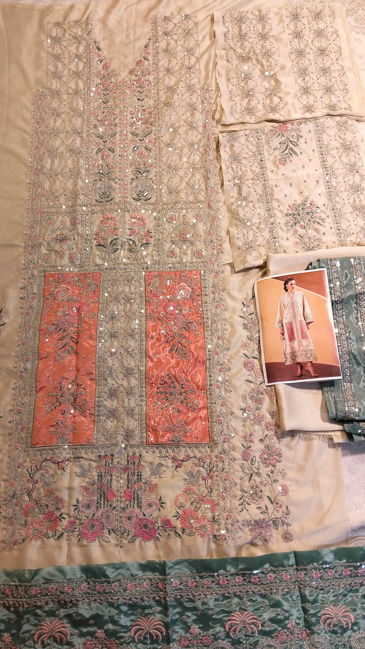 Ethnic Silk Embroided 2Pc Hit Code