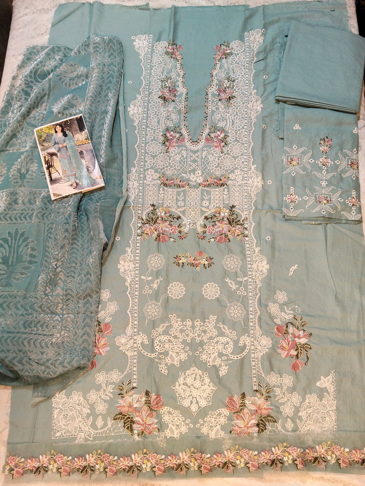 Elaf Embroided Dhanak Vs Plachi Shwal 3Pc Hit Code ELY 02-B