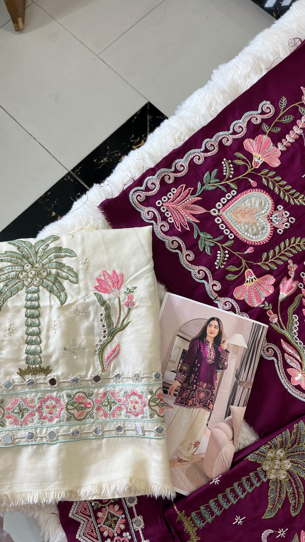 Ethnic Embroided Dhanak 2pc Hit Code