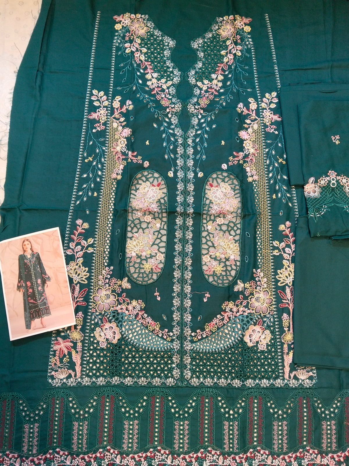 Bin ilyas Rose Embroided Viscose 3pc Hit Code 162-A
