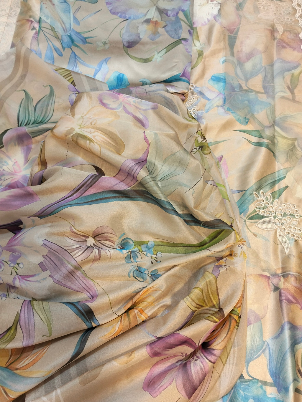 Barooque Embroided Silk print 3pc Hit Code 4410