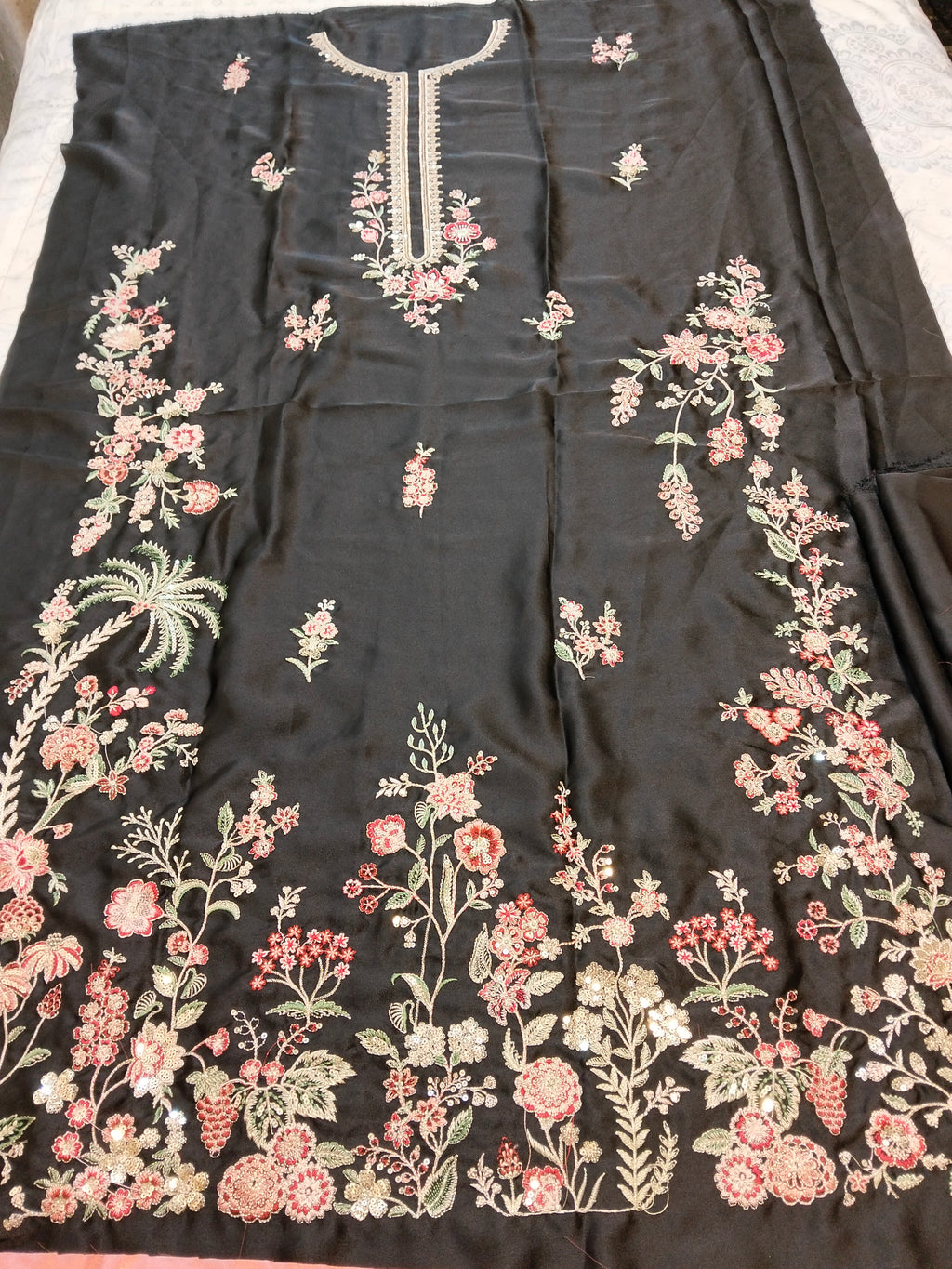 Ethnc silk kaftan style Embroided 2-Piece Hit Code E-1135
