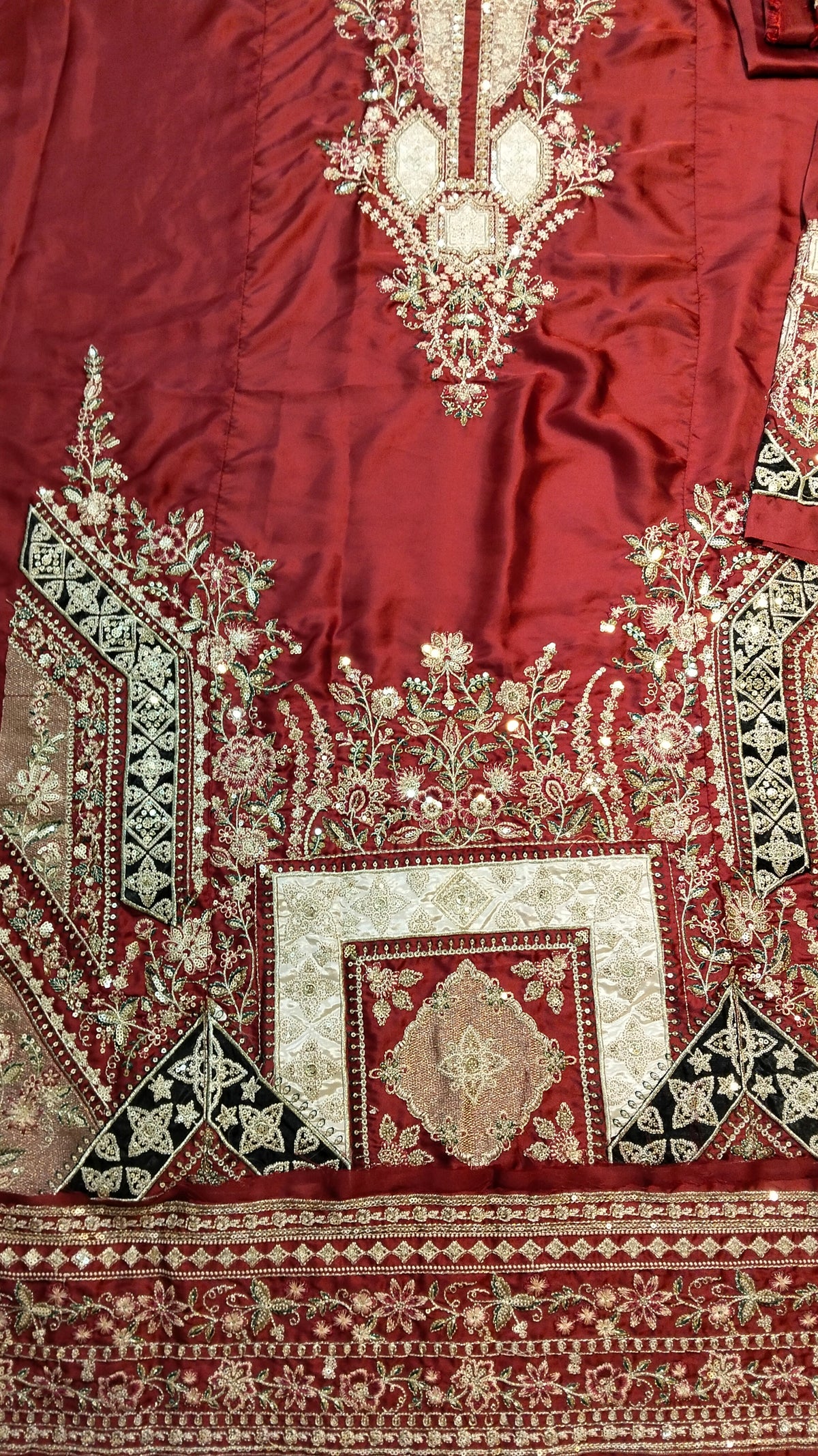 Ethnic Embroided 2-Piece Hit Code E1141