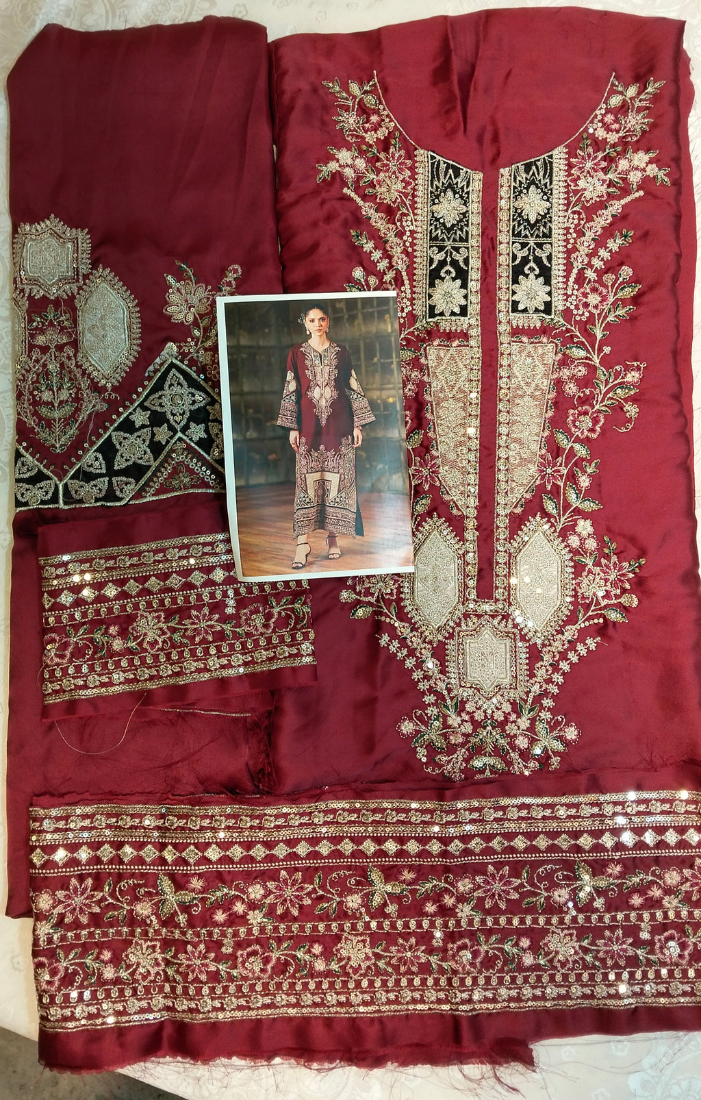 Ethnic Embroided 2-Piece Hit Code E1141