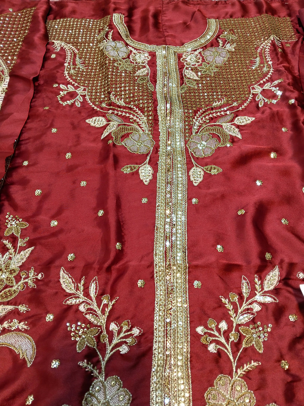 Ethnc Embroided 2-Piece Unstitched Hit Code E1077