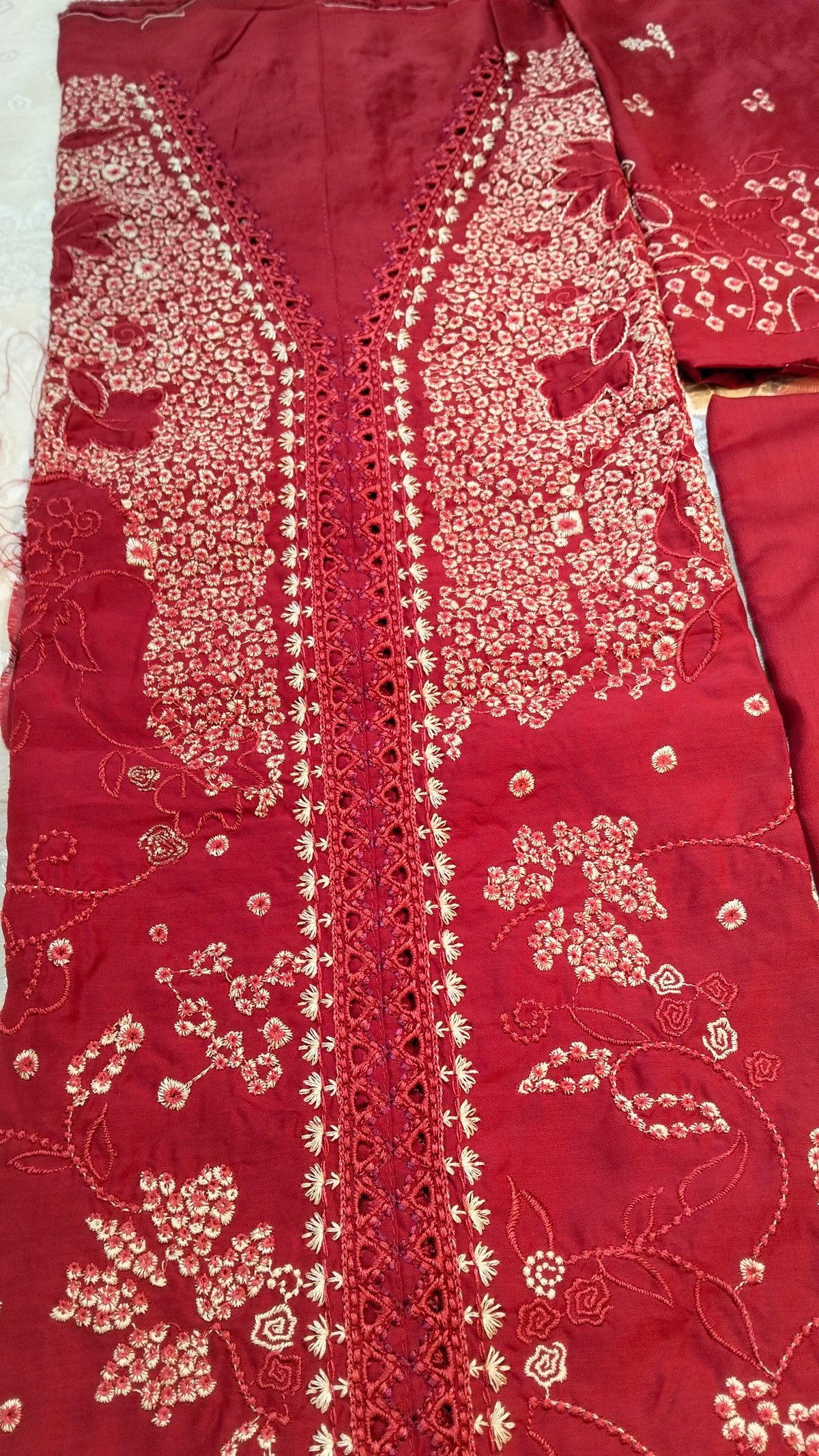 Suffuse Viscose Embroided 3pc Hit Code