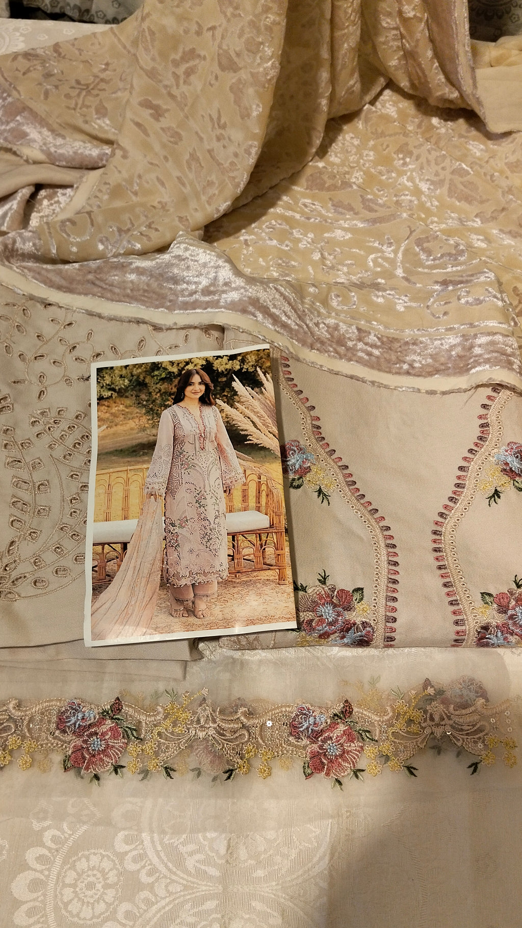 Elaf Embroided Dhanak with plachi Shwal Hit code 02A