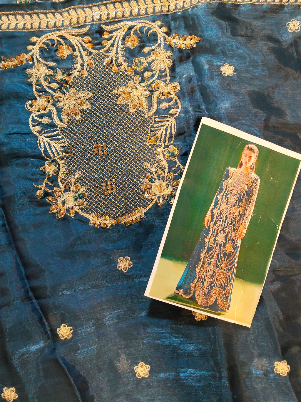 Soraya shaish silk 3pc Hit Code D05