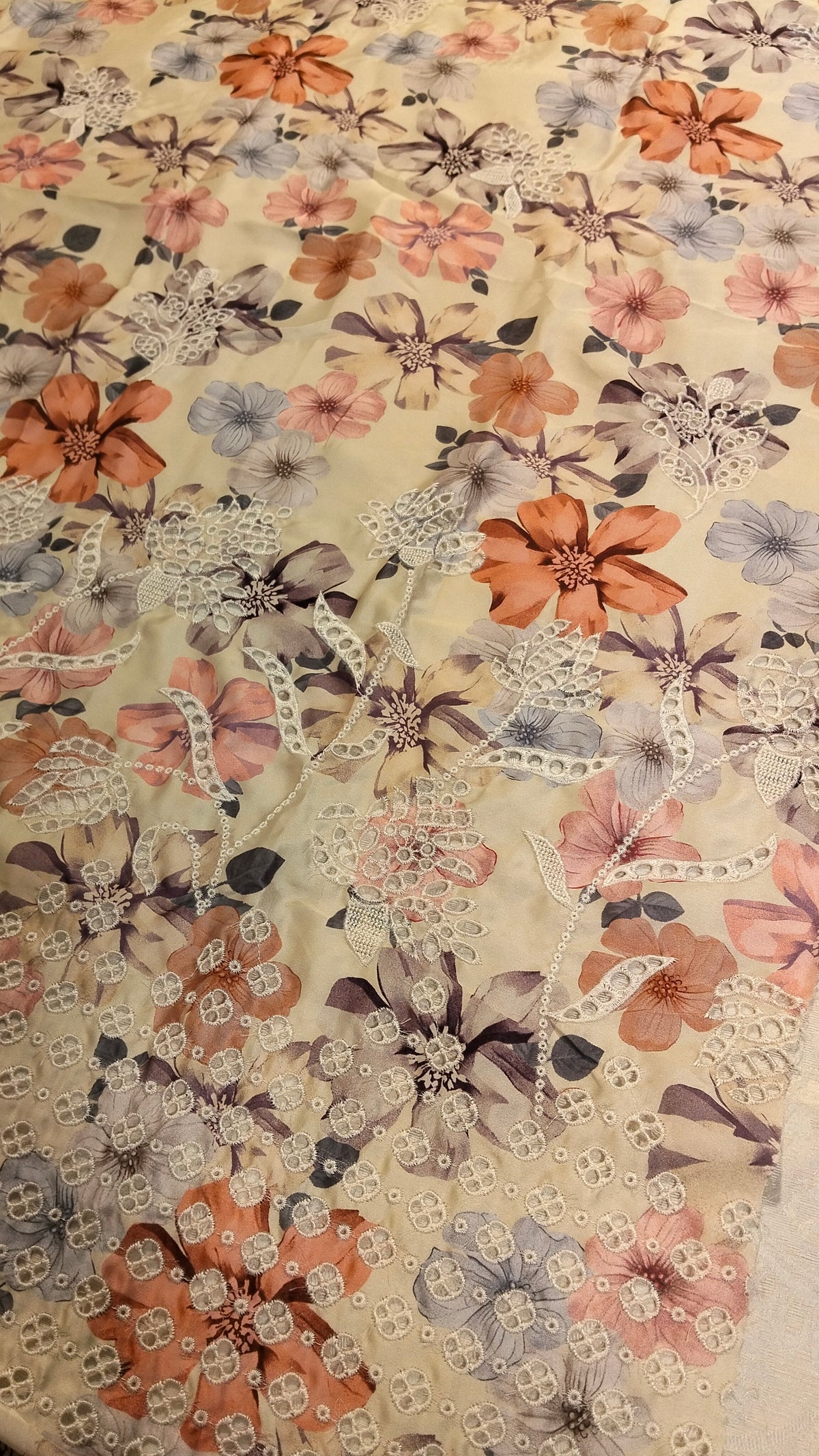 Barooque Silk Embroided 3pc Hit code Uf410 A
