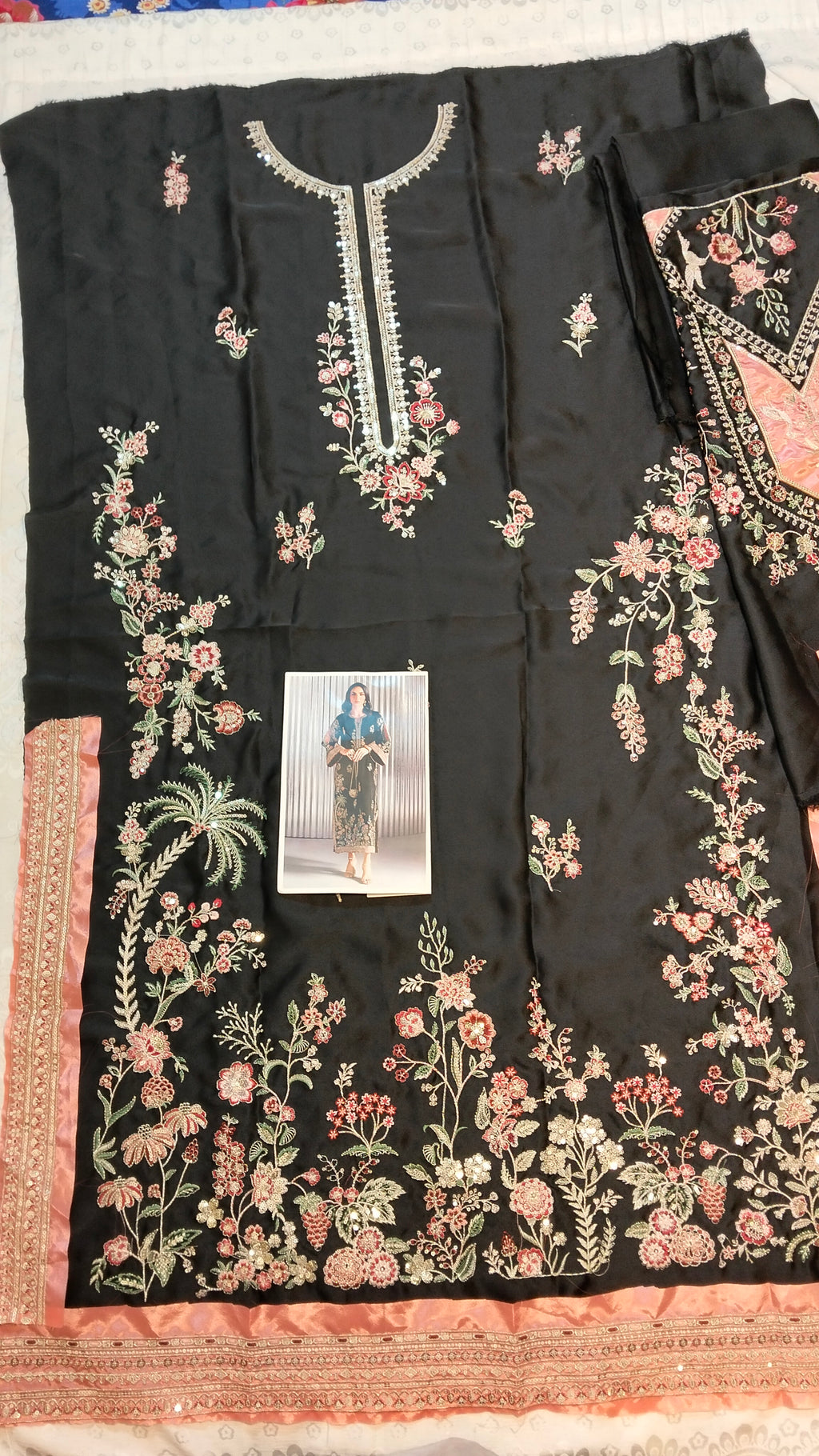 Ethnc silk kaftan style Embroided 2-Piece Hit Code E-1135
