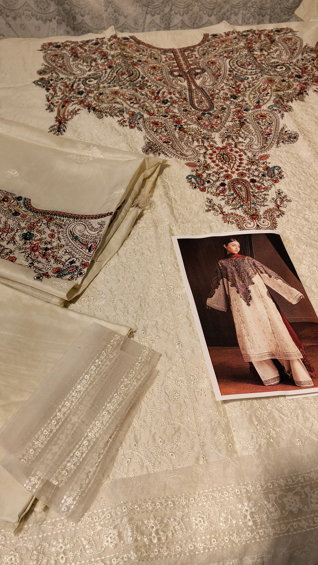 Zara shah jhan Embroided 3pc viscose hit code D7
