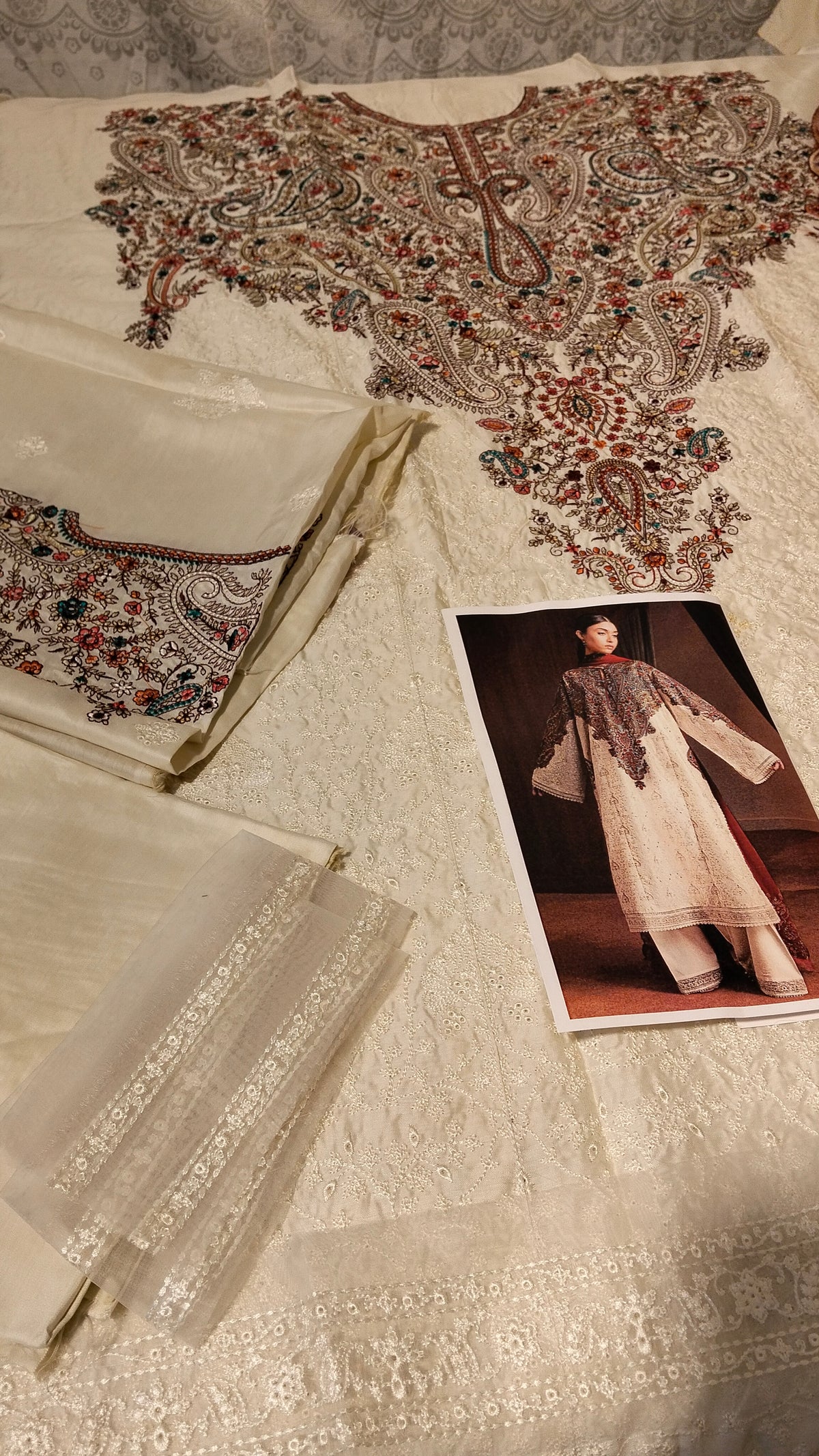 Zara shah jhan Embroided 3pc viscose hit code D7